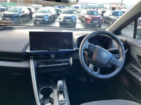 2025 Toyota C-HR - thumbnail 9