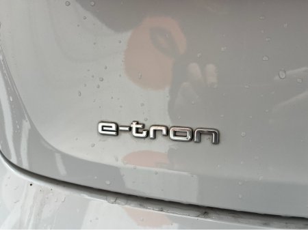2022 Audi e-tron - thumbnail 9