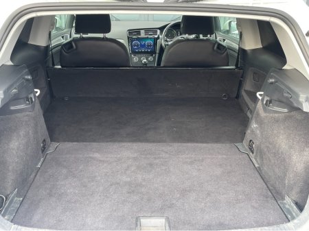 2017 Volkswagen Golf 1.6 TRENDLINE TDI 115HP 3DR €7,750 thumbnail