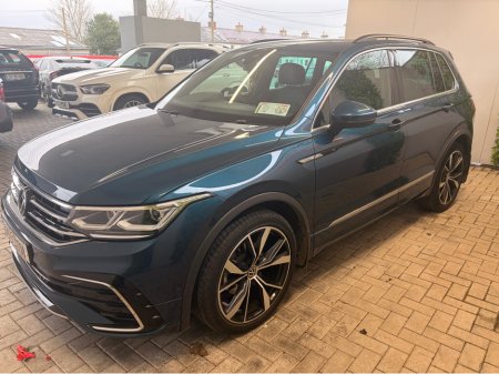 2024 Volkswagen Tiguan - thumbnail 2