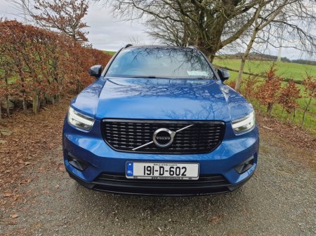 2019 Volvo XC40 R-DESIGN 5DR AUTO FINANCE AVAILABLE €27,950 thumbnail