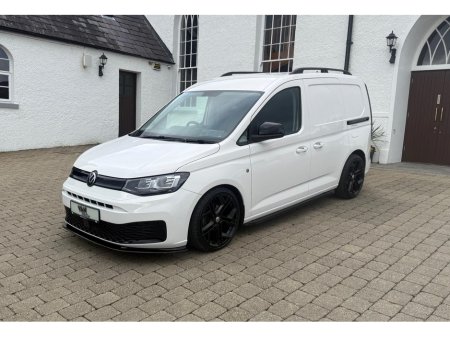 2021 Volkswagen Caddy - view 2