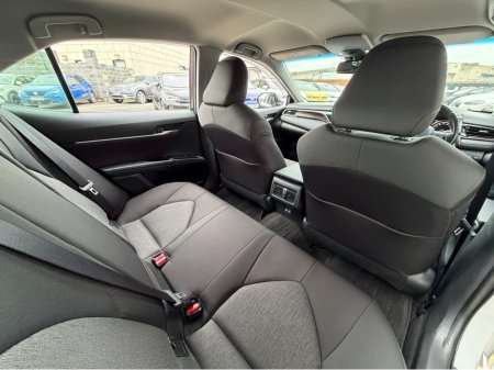 2020 Toyota Camry - thumbnail 23