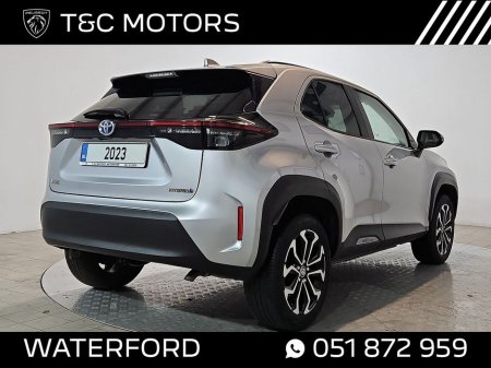 2023 Toyota Yaris Cross Design HEV Automatic - Reversing Camera, A/C, Apple Carplay & Android Auto, Auto Lights & Wipers, Cruise Control €26,995