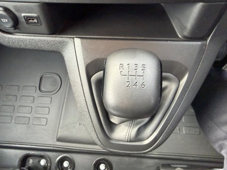 2024 Peugeot Expert - thumbnail 7