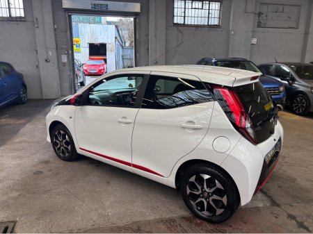 2020 Toyota Aygo 1.0 XPLAY SPHONE 4DR €9,750
