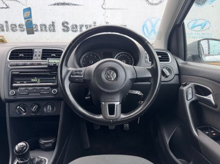 2013 Volkswagen Polo CL 1.2 MANUAL 5SPEED 70HP 5DR €8,750 thumbnail