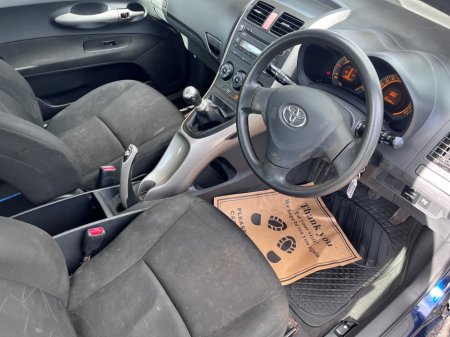 2008 Toyota Auris - thumbnail 5