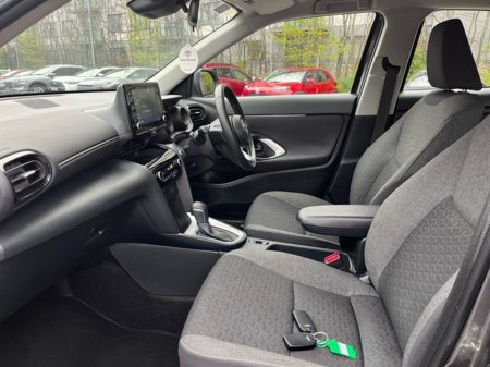 2023 Toyota Yaris Cross - thumbnail 6