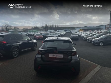 2025 Toyota Yaris - thumbnail 4