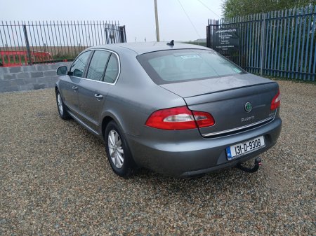 2013 Skoda Superb - thumbnail 7