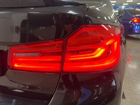 2020 BMW 5 Series - thumbnail 19