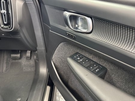 2026 Volvo EX40 - thumbnail 11