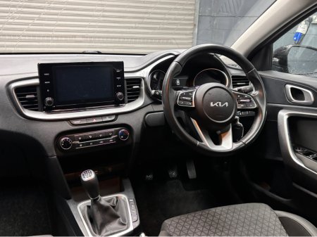 2023 Kia Ceed 1.6 D MHEV K2 MY23 5DR €19,950 thumbnail