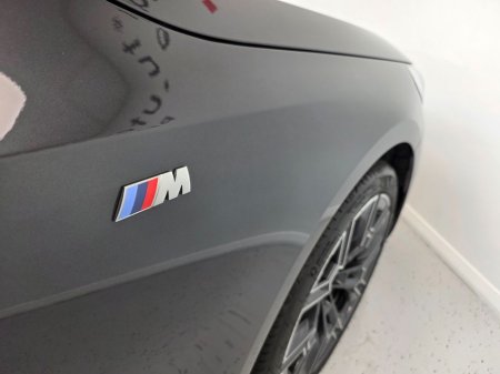 2025 BMW 5 Series - thumbnail 8