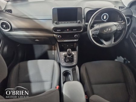 2022 Hyundai Kona - view 2