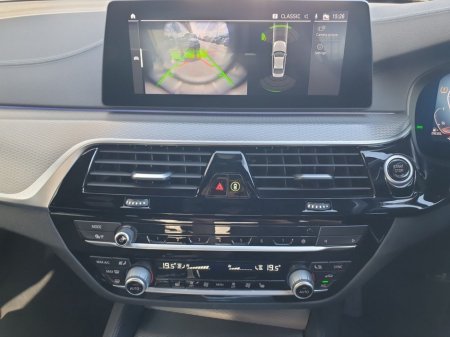 2020 BMW 5 Series - thumbnail 19