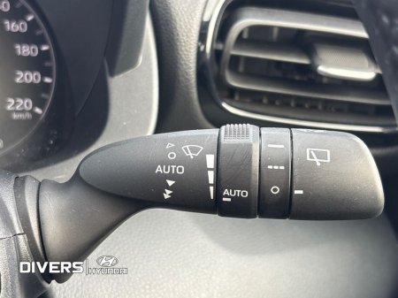 2022 Toyota Yaris - thumbnail 24