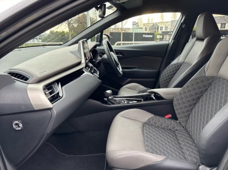 2023 Toyota C-HR - thumbnail 6