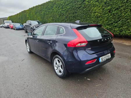 2016 Volvo V40 2.0 D2 SE NAV 120BHP 5DR 40 SERIES €8,450 thumbnail