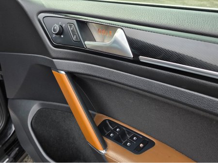 2014 Volkswagen Golf - thumbnail 12