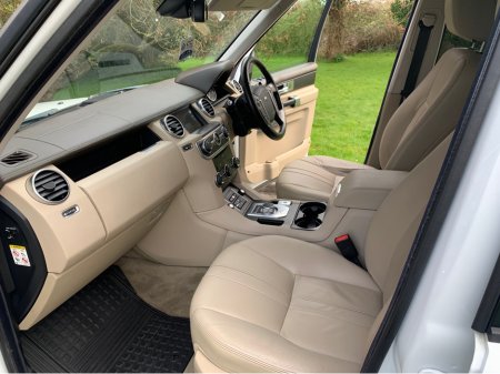 2014 Land Rover Discovery - thumbnail 17