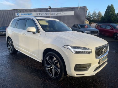 2021 Volvo XC90 Momentum thumbnail