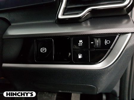 2025 Kia Sportage Plug-in Hybrid €45,900 thumbnail