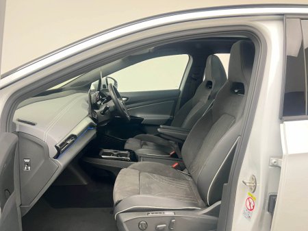 2023 Volkswagen ID.5 MAX PRO 77KWH €36,990 thumbnail