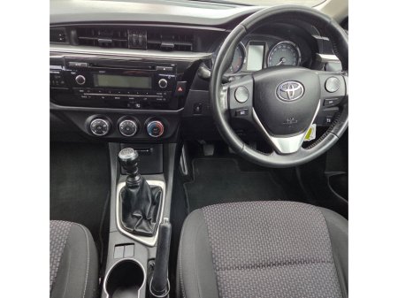 2015 Toyota Corolla D-4D 90 (1.4) Aura €9,999 thumbnail