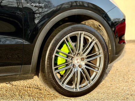 2020 Porsche Cayenne - thumbnail 7