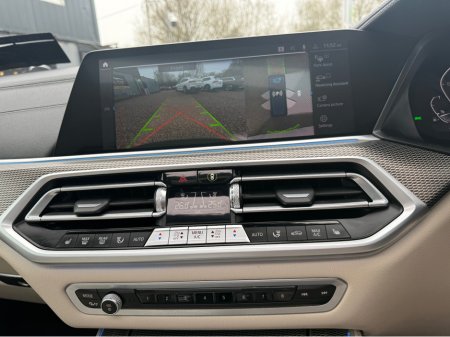 2022 BMW X5 XDRIVE45E 4DR AUTO G05H €62,950 thumbnail