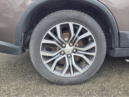 2016 Mitsubishi Outlander - thumbnail 9