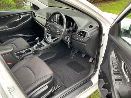 2017 Hyundai i30 - thumbnail 17