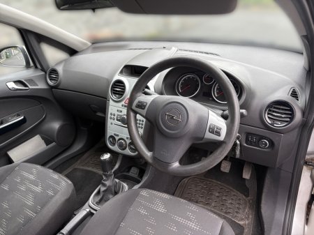 2011 Opel Corsa - thumbnail 15