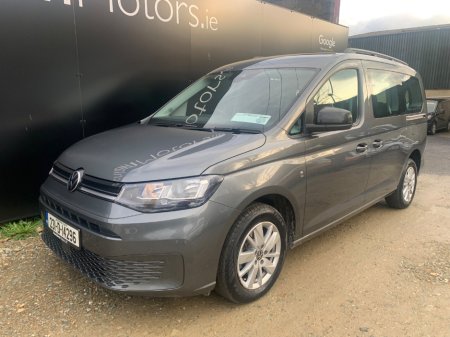 2023 Volkswagen Caddy Maxi LIFE 2.0 TDI DSG 7 SEATER // GREAT CONDITION // ONE OWNER // DOCUMENTED SERVICE HISTORY // 02/27 NCT AND €210 ROAD TAX // €38,950 thumbnail
