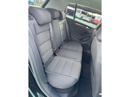 2010 Volkswagen Golf  €7,950 thumbnail