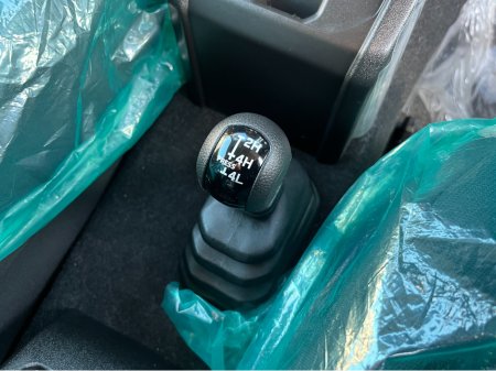 2025 Suzuki Jimny - thumbnail 17