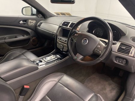 2010 Jaguar XKR - thumbnail 6