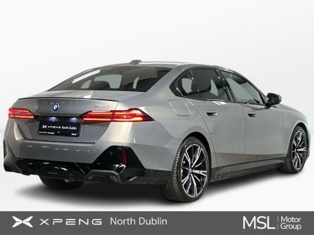 2024 BMW 5 Series - thumbnail 3