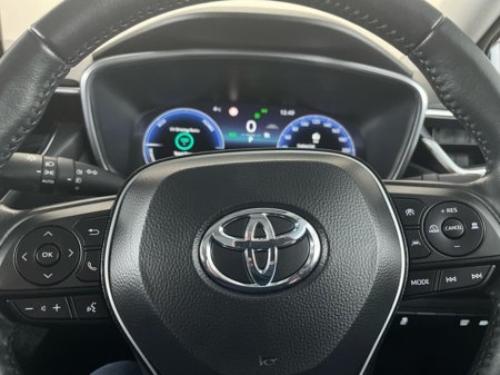 2024 Toyota Corolla LUNA SALOON Hybrid €28,950 thumbnail