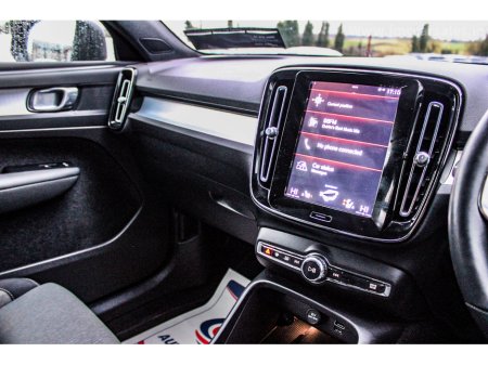 2022 Volvo XC40 T4 PHEV 211hp AT7 Plus bright €26,950 thumbnail