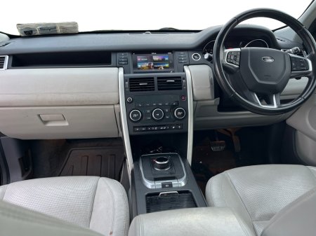 2017 Land Rover Discovery Sport 2.0 TD4 HSE 18 180 5DR A 180PS 7SEATS AUTO €19,900 thumbnail