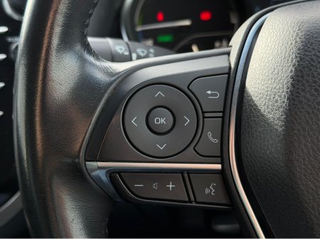 2020 Toyota Camry TOYOTA CAMRY G SPEC- LEATHER PACK 2.5 HYBRID €24,950 thumbnail