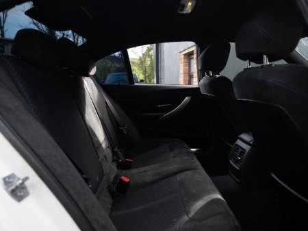 2013 BMW 3 Series - thumbnail 22