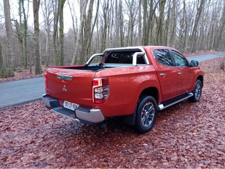 2019 Mitsubishi L200 " INTENSE " 6 SPEED 4DR 2.3 DID  4x4  6 SPEED @ REDDY2DRIVE LTD €25,000 thumbnail