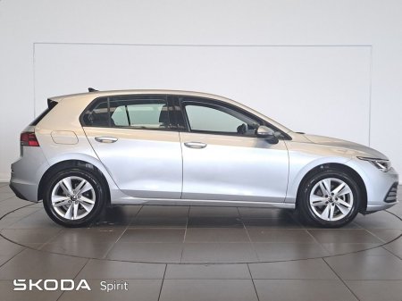 2023 Volkswagen Golf Life 1.0TSI 110bhp DSG M-HEV €26,950 thumbnail