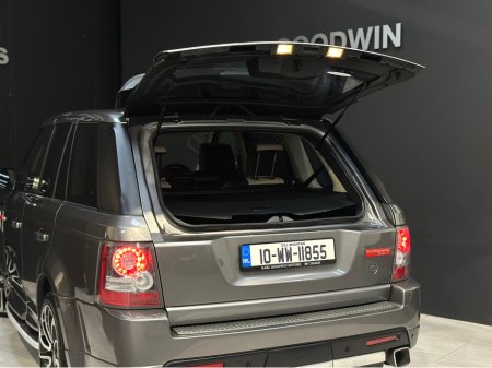 2010 Land Rover Range Rover Sport 3.0 SDV6 OVERFINCH UTILITY €17,950 thumbnail