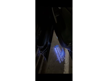 2012 Toyota Prius - thumbnail 13