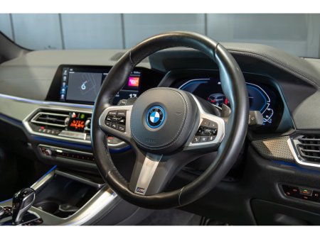 2022 BMW X5 xDrive45e M Sport €65,950